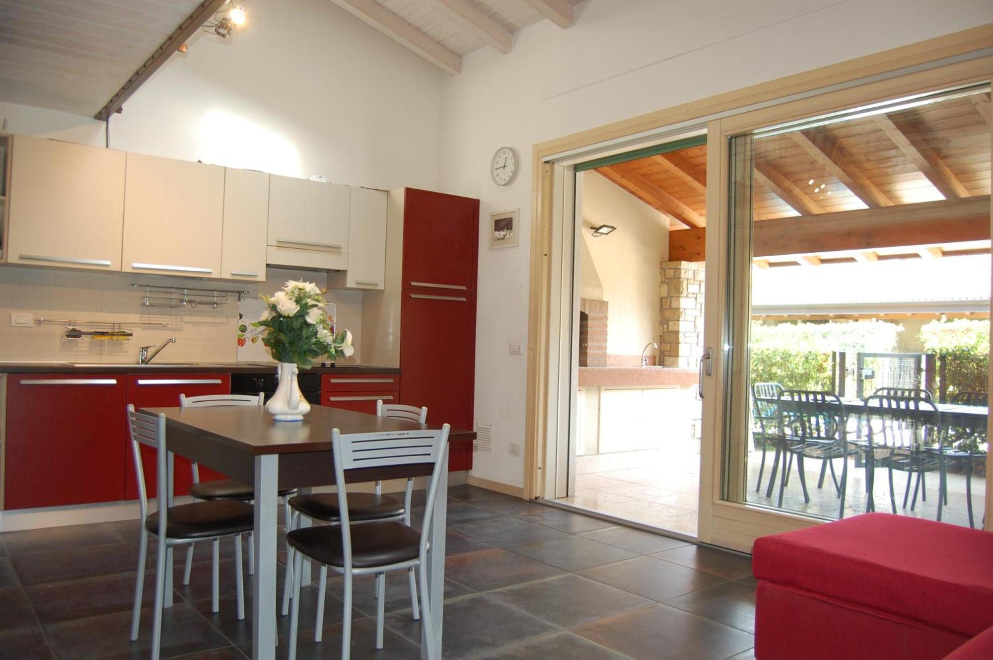 מנרבה דל גארדה Casa Vacanze "Il Porticciolo" מראה חיצוני תמונה